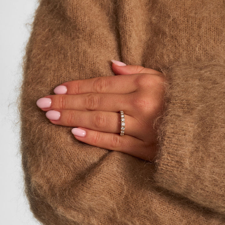Forlovelsesring Crown Princess i 14 kt guld med 0,75 ct brillanter – produktbillede 2
