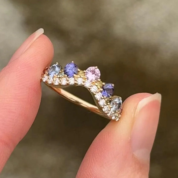 Anpé Atelier Josephine Ring Med Pastel Safirer – 2458-Pastel-001