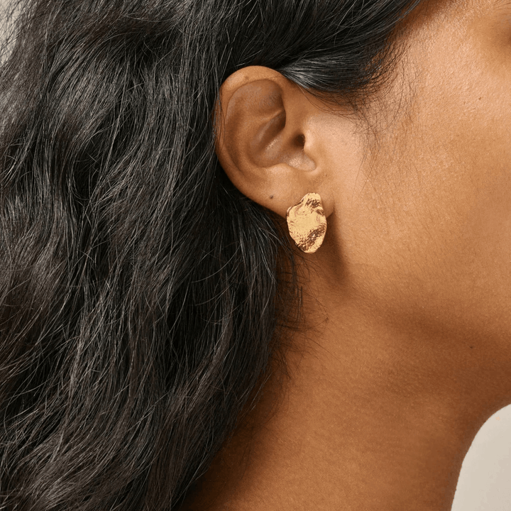 Enamel Maia Large Studs - Forgyldte Ørestikker - E387GM – produktbillede 2