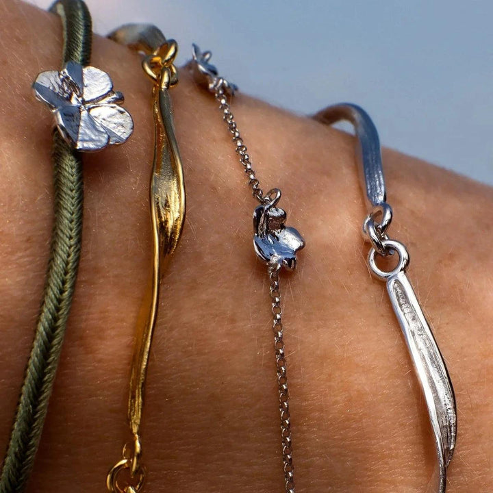 Flora Danica Firkløver Silke Armbånd Oliven - Sølv – produktbillede 2