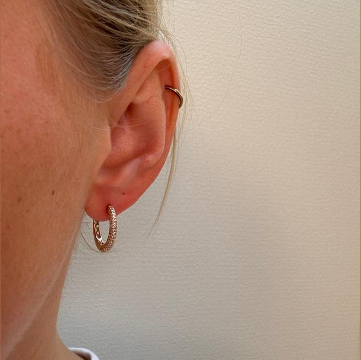 Mads Z LA BOHEME 8kt Guld Creoler Zirkonia – produktbillede 2