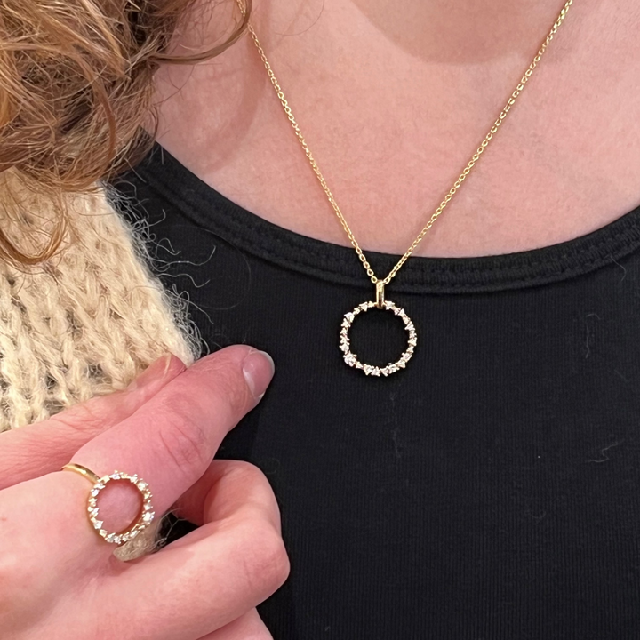Mads Z Lucia Cirkel Ring i 14kt Guld m. Diamanter – produktbillede 2