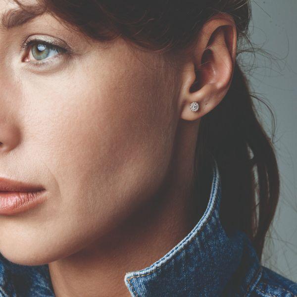 Nuran Cordelia Diamant Ørestikker i 14kt Guld – produktbillede 2