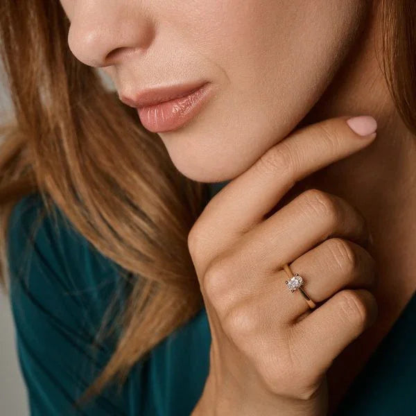Nuran The One Oval Ring – 14 karat guld med 0.50ct W.Si Diamant – produktbillede 2