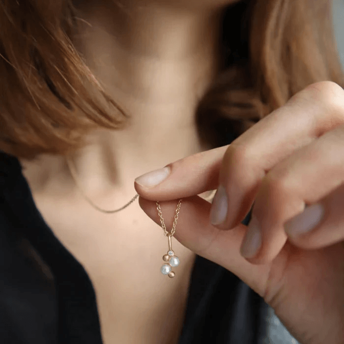 Ro Copenhagen Orbit Dot Perlevedhæng 0.015Ct TW/Vs – produktbillede 2