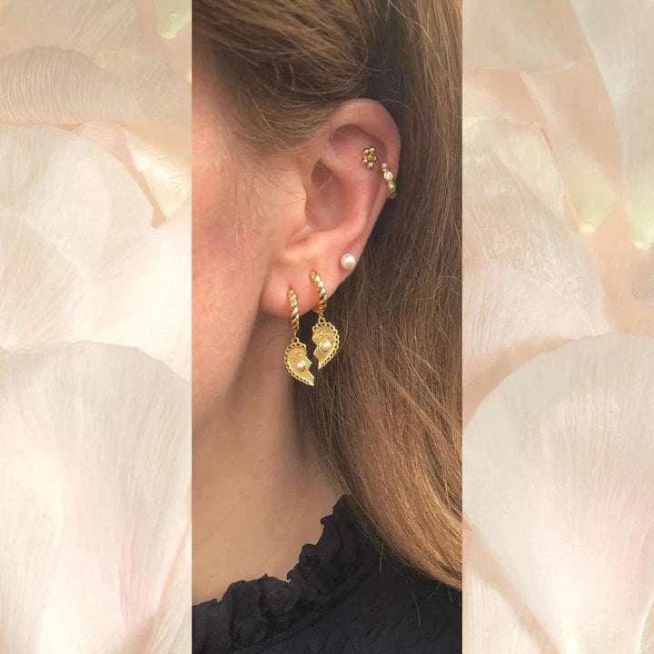 The Earring Shop Sola Single Perleørestik – produktbillede 2