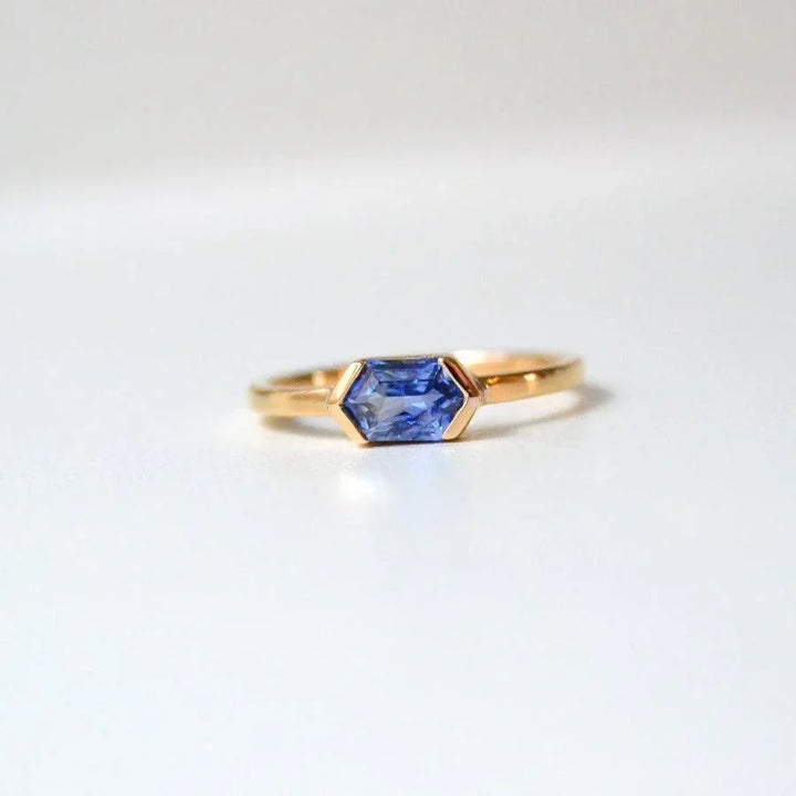 Anpé Atelier Customized Ring Med Blå Safir – 27-BlåSafir-001