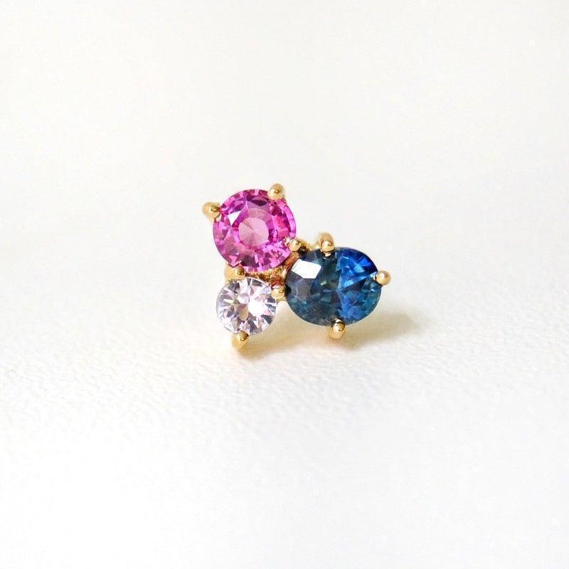 Anpé Atelier Varnaya 18kt Guld Ørestik m. Safirer – 23-Customized1