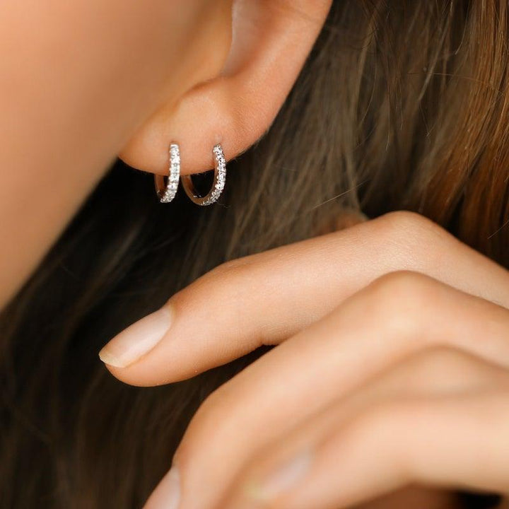 Ro Copenhagen 18kt Rock Classic Diamant Creol 10mm Hvidguld – produktbillede 2