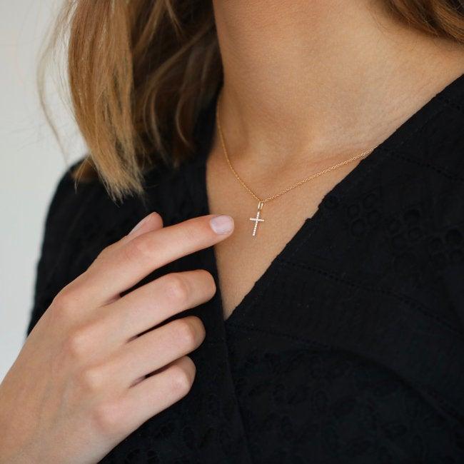 Ro Copenhagen 18kt Rock Classic Kors Diamant Vedhæng – produktbillede 2
